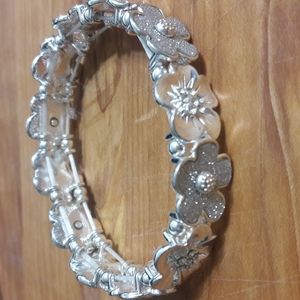 Women Bracelet Silver Color Rhinestone Glitter Flowers Bracelet  - Stret…